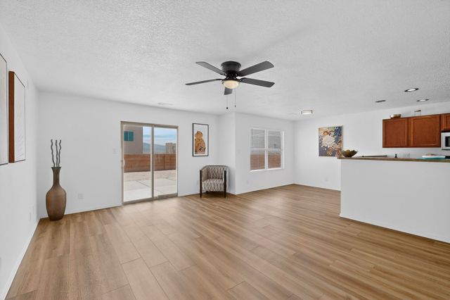 5020 Sala De Tomas Drive NW, Albuquerque, NM 87120