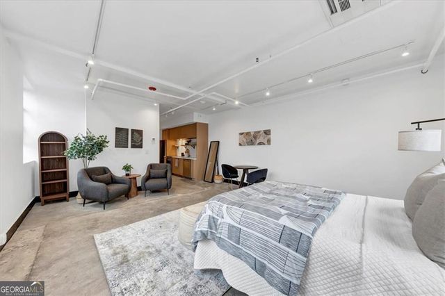 1805 HARVARD Avenue 306, College Park, GA 30337