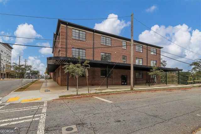 1805 HARVARD Avenue 306, College Park, GA 30337