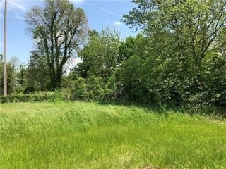 2328 W State St, Union Twp - Law, PA 16101