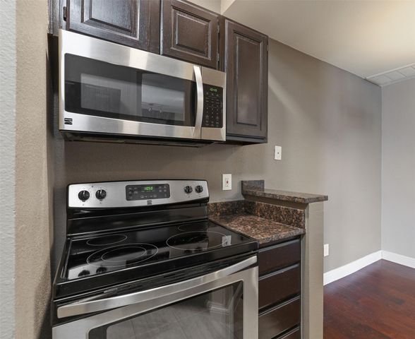 5757 E University Boulevard 22B, Dallas, TX 75206
