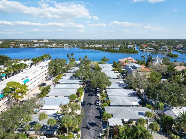 6005 MIDNIGHT PASS ROAD N4, Sarasota, FL 34242