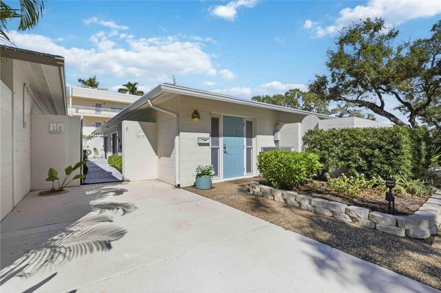 6005 MIDNIGHT PASS ROAD N4, Sarasota, FL 34242