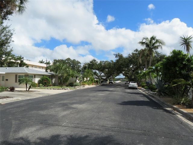 6005 MIDNIGHT PASS ROAD N4, Sarasota, FL 34242