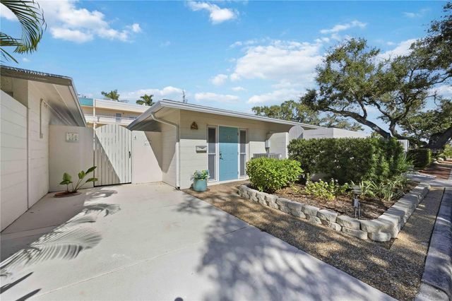 6005 MIDNIGHT PASS ROAD N4, Sarasota, FL 34242