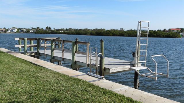 6005 MIDNIGHT PASS ROAD N4, Sarasota, FL 34242