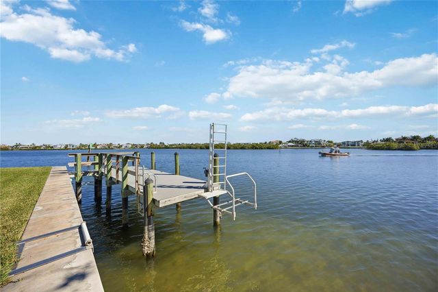 6005 MIDNIGHT PASS ROAD N4, Sarasota, FL 34242