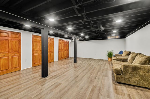 33057 Sherwood Forest Drive, Sterling Heights City, MI 48310