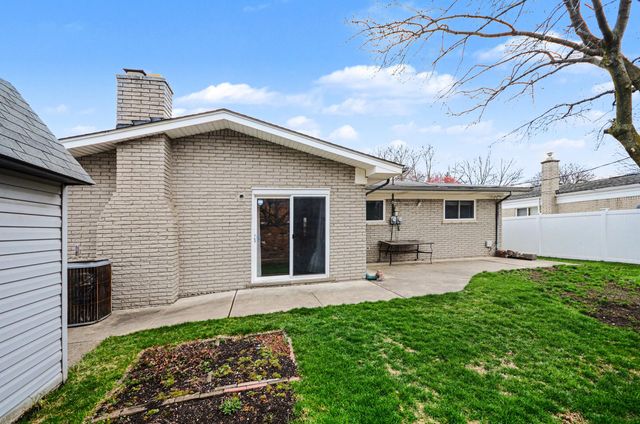 33057 Sherwood Forest Drive, Sterling Heights City, MI 48310