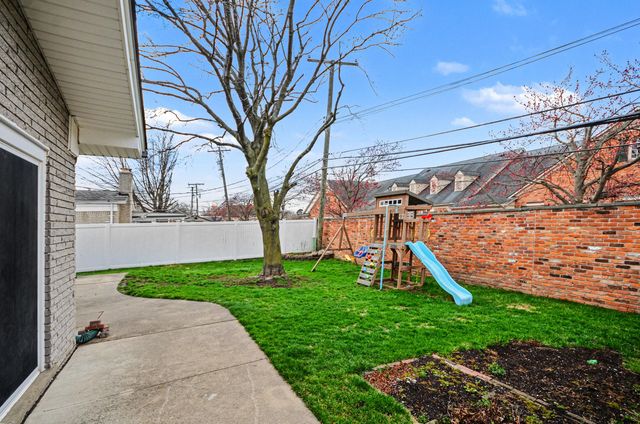 33057 Sherwood Forest Drive, Sterling Heights City, MI 48310