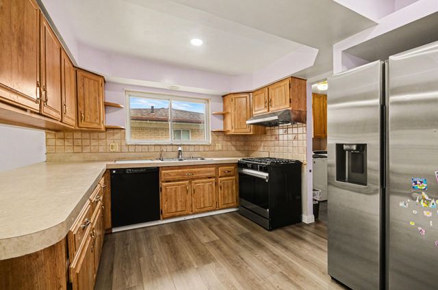 33057 Sherwood Forest Drive, Sterling Heights City, MI 48310