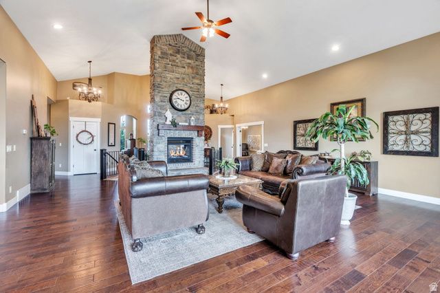 13807 S ASHERWOODS CV, Bluffdale, UT 84065