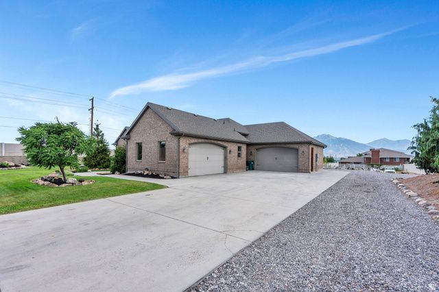 13807 S ASHERWOODS CV, Bluffdale, UT 84065