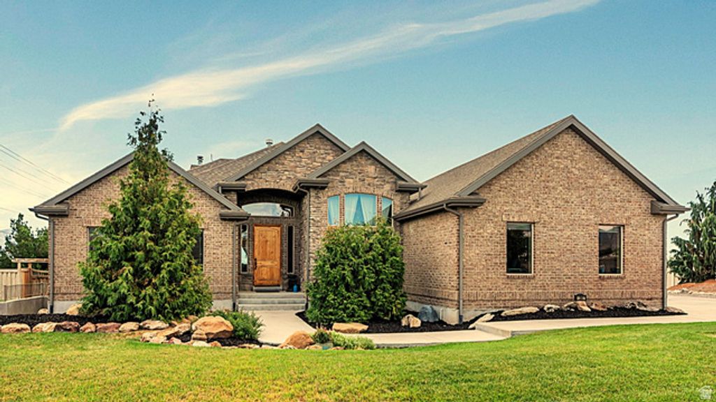 13807 S ASHERWOODS CV, Bluffdale, UT 84065
