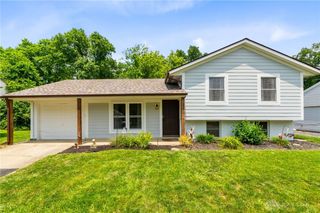 360 Spruceway Drive, Springboro, OH 45066