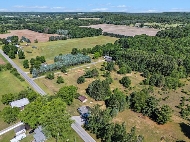 6520 W Johnson Road, Shelby, MI 49455