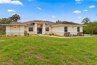 3860 20th AVE SE, Naples, FL 34117