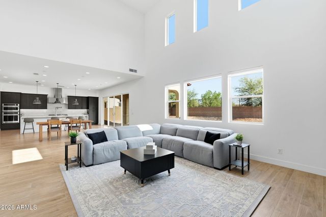 1928 E VILLA LINDA Drive, Phoenix, AZ 85024