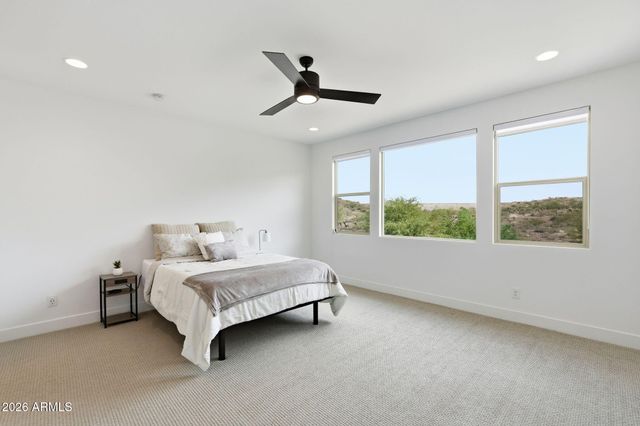 1928 E VILLA LINDA Drive, Phoenix, AZ 85024