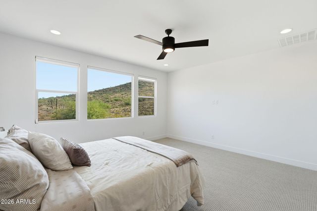 1928 E VILLA LINDA Drive, Phoenix, AZ 85024