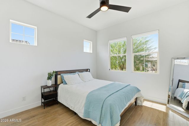 1928 E VILLA LINDA Drive, Phoenix, AZ 85024