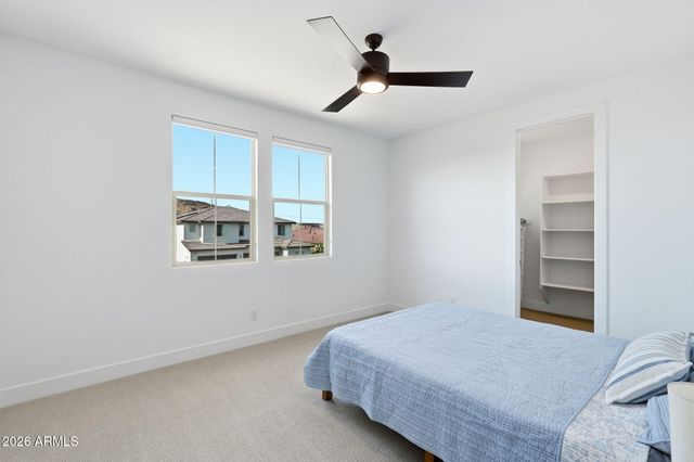 1928 E VILLA LINDA Drive, Phoenix, AZ 85024