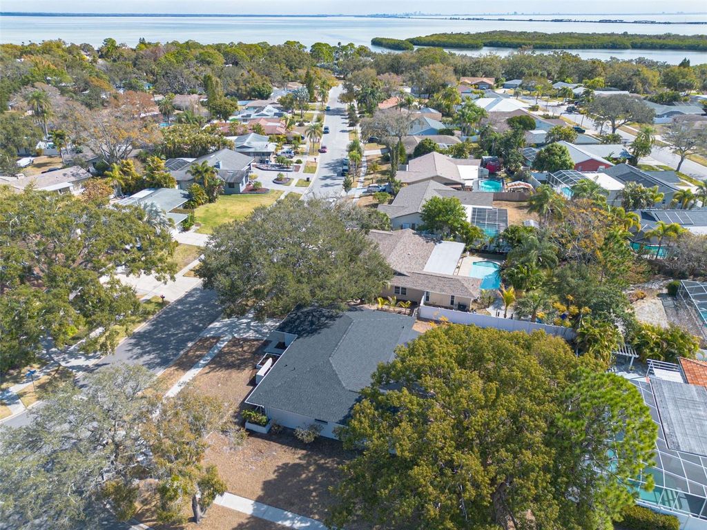 Image 32 of property listing at 3301 SAN GABRIEL STREET, Clearwater, FL 33759