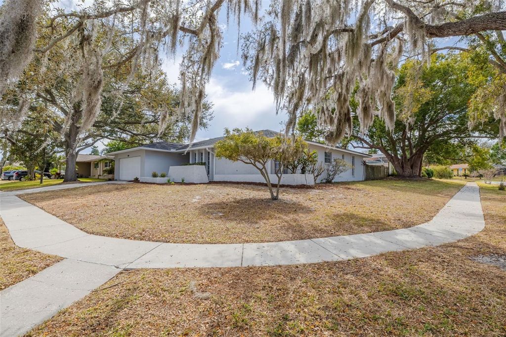 Image 35 of property listing at 3301 SAN GABRIEL STREET, Clearwater, FL 33759