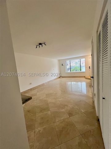 7803 SW 102nd Ln, Miami, FL 33156