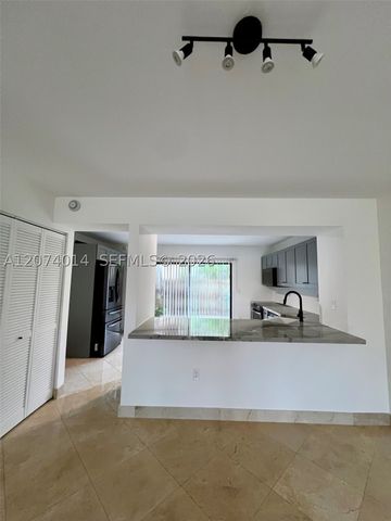 7803 SW 102nd Ln, Miami, FL 33156