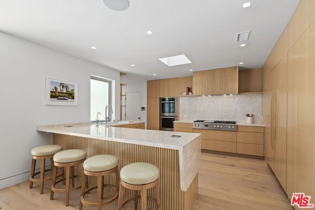 9451 Hidden Valley Place, Beverly Hills, CA 90210