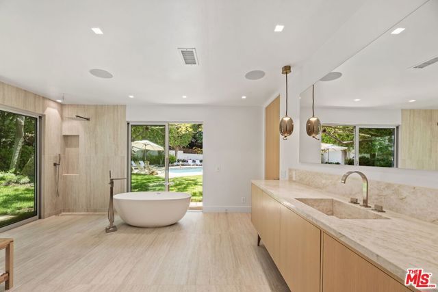 9451 Hidden Valley Place, Beverly Hills, CA 90210