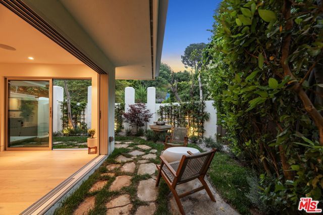 9451 Hidden Valley Place, Beverly Hills, CA 90210