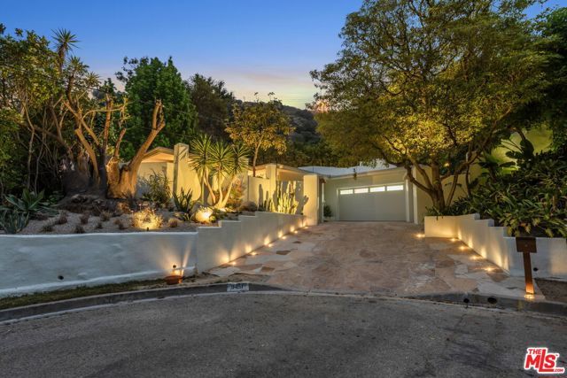 9451 Hidden Valley Place, Beverly Hills, CA 90210
