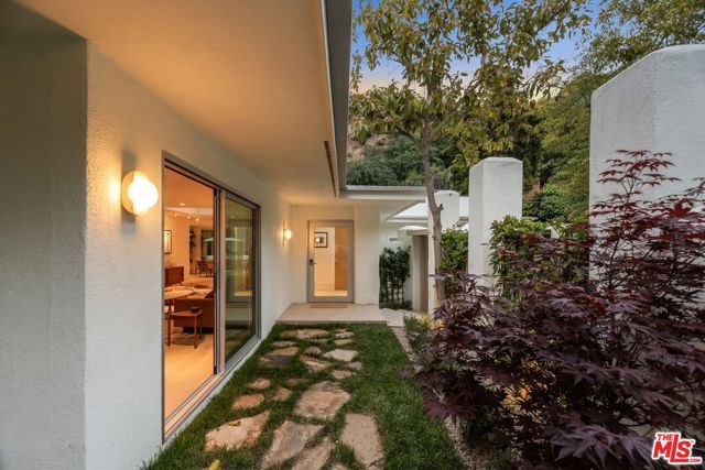 9451 Hidden Valley Place, Beverly Hills, CA 90210