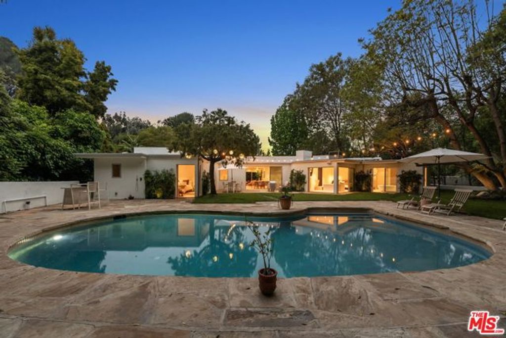 9451 Hidden Valley Place, Beverly Hills, CA 90210