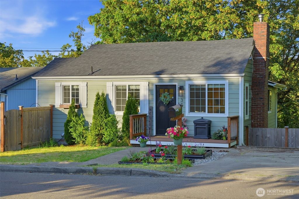3511 E Grandview Avenue, Tacoma, WA 98404