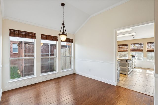 342 Stately Oak Lane, Lake Dallas, TX 75065