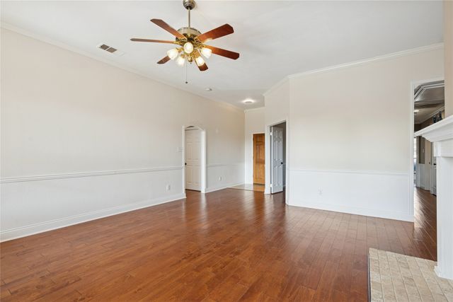 342 Stately Oak Lane, Lake Dallas, TX 75065