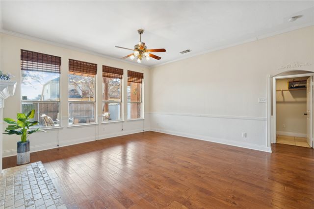 342 Stately Oak Lane, Lake Dallas, TX 75065