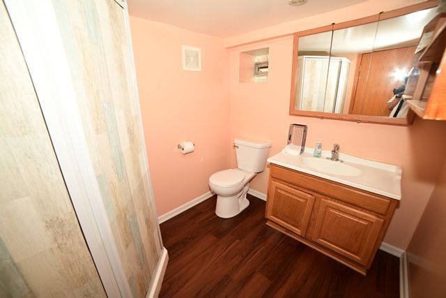 6211 N Nagle Avenue, Chicago, IL 60646
