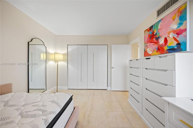 20379 W Country Club Drive 1239, Aventura, FL 33180