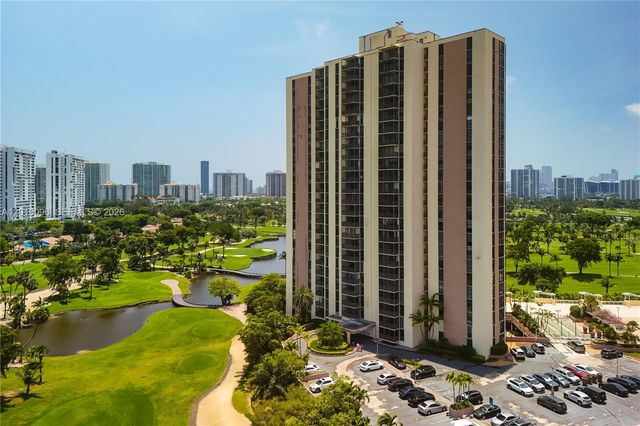 20379 W Country Club Drive 1239, Aventura, FL 33180
