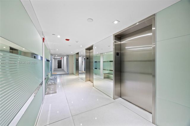 20379 W Country Club Drive 1239, Aventura, FL 33180