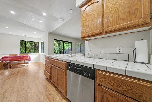 21551 Gayla Dr, Pine Grove, CA 95665