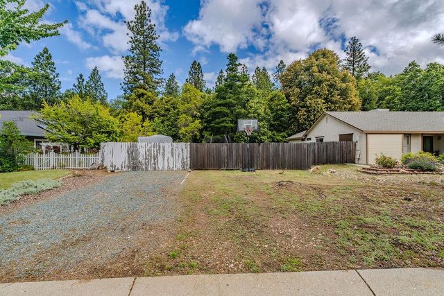 21551 Gayla Dr, Pine Grove, CA 95665
