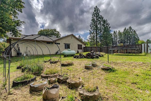 21551 Gayla Dr, Pine Grove, CA 95665