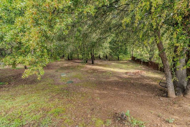 21551 Gayla Dr, Pine Grove, CA 95665
