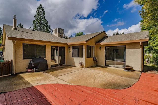 21551 Gayla Dr, Pine Grove, CA 95665