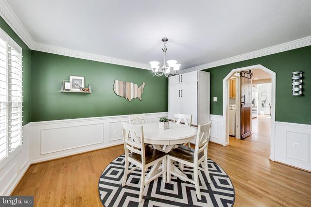 3137 HUNT RD, Oakton, VA 22124